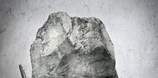 Τον αμαρτωλό τον αγαπάς, δεν τον πετροβολάς…