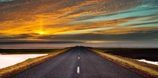 Ἀδιάκοπος σκοπός τῶν δαιμόνων καί ἀγώνας τους εἶναι νά μήν ἀφήνουν διόλου τήν καρδιά μας νά ζεῖ μέ προσοχή…