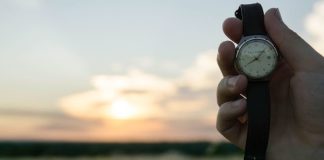 Ο πραγματικός χρόνος κυλάει στις ψυχές μας…