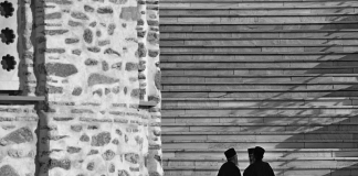 Δύσκολο στον άνθρωπο να έχη δόξα και τιμή χωρίς ζημία στην ψυχή του