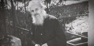 Οι άσαρκοι ασκητάδες…