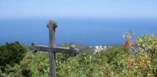 «Όταν κοιμάσαι και έρχεται ο πονηρός να κάνεις τον Σταυρό σου, να γυρίζεις από το άλλο πλευρό και θα φύγει…»