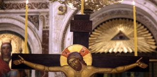 Δεν ξέρω αν μπορώ να τον σηκώσω…Είναι στιγμές που τον νιώθω… ιδιαίτερα βαρύ