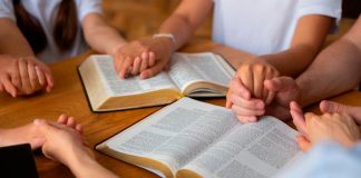 Η ομαδική προσευχή