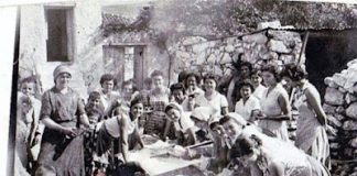 «Τα άπλυτα στη φόρα» και «η κουτσή Μαρία»