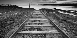 Σκύλλα και Χάρυβδη – Τα ασφυκτικά αδιέξοδα