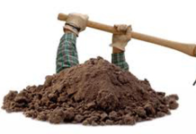 «Ὅποιος σκάβει τόν λάκκο τοῦ ἄλλου, πέφτει μέσα ὁ ἴδιος»!