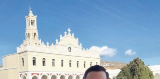 Ο Αλέξης Θανασιάς στην Παναγία της Τήνου