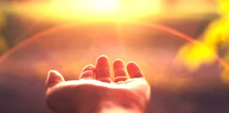 Οσο περισσότερο αγωνίζεσαι να αγαπάς τον Θεό, τόσο περισσότερο Αυτός σου αποκαλύπτεται