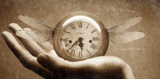 Ο πραγματικός χρόνος κυλάει στις ψυχές μας…